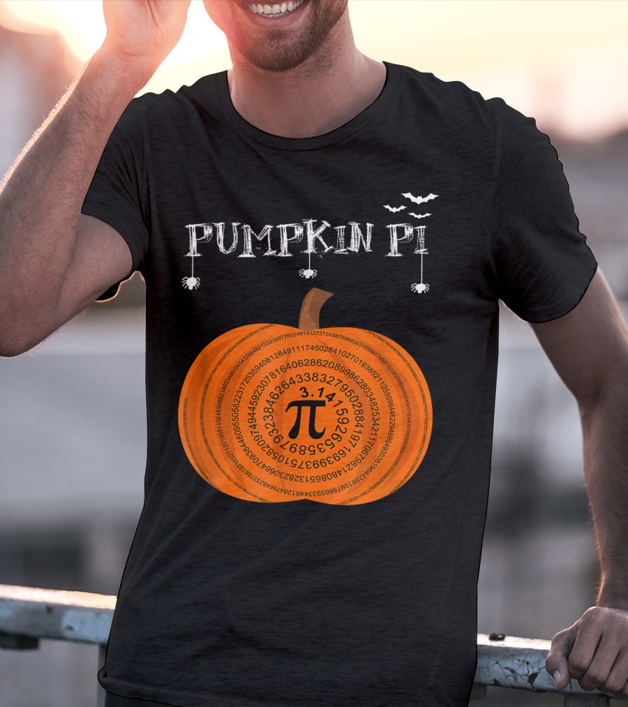 Pumpkin Pi Halloween Math Teachers Pumpkin With Pi Symbol And Bats T-Shirt