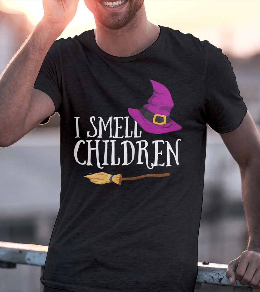 I Smell Children Halloween Witch Hat And Broom T-Shirt