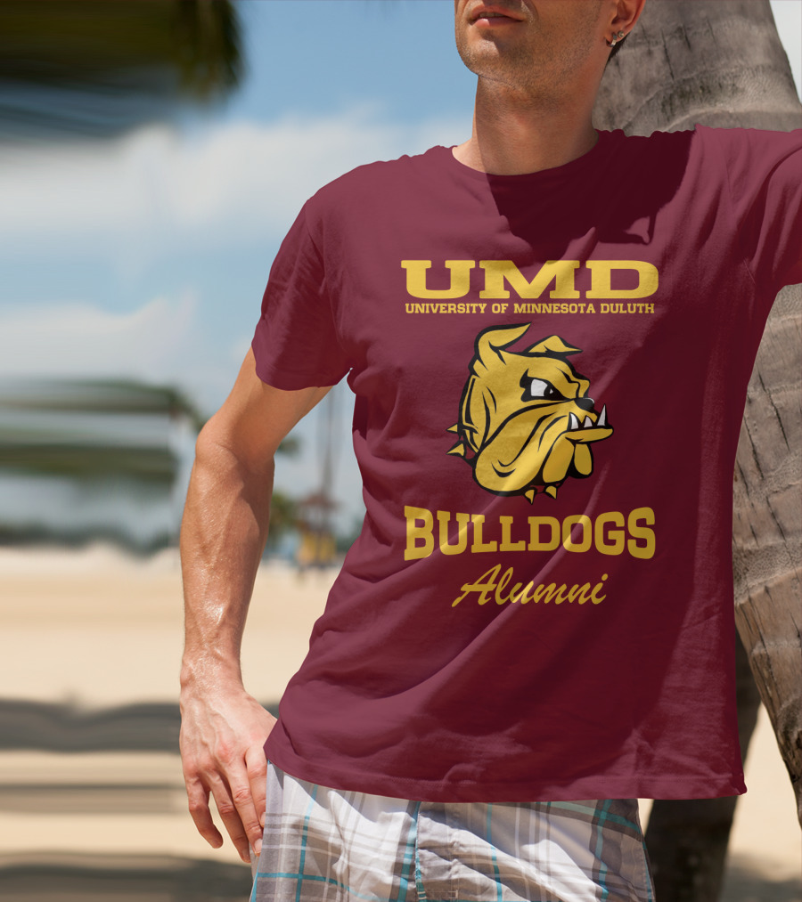 UMD University Of Minnesota Duluth Bulldogs Alumni T-Shirt
