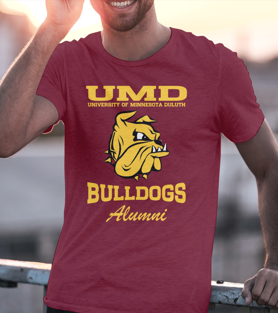 UMD University Of Minnesota Duluth Bulldogs Alumni T-Shirt