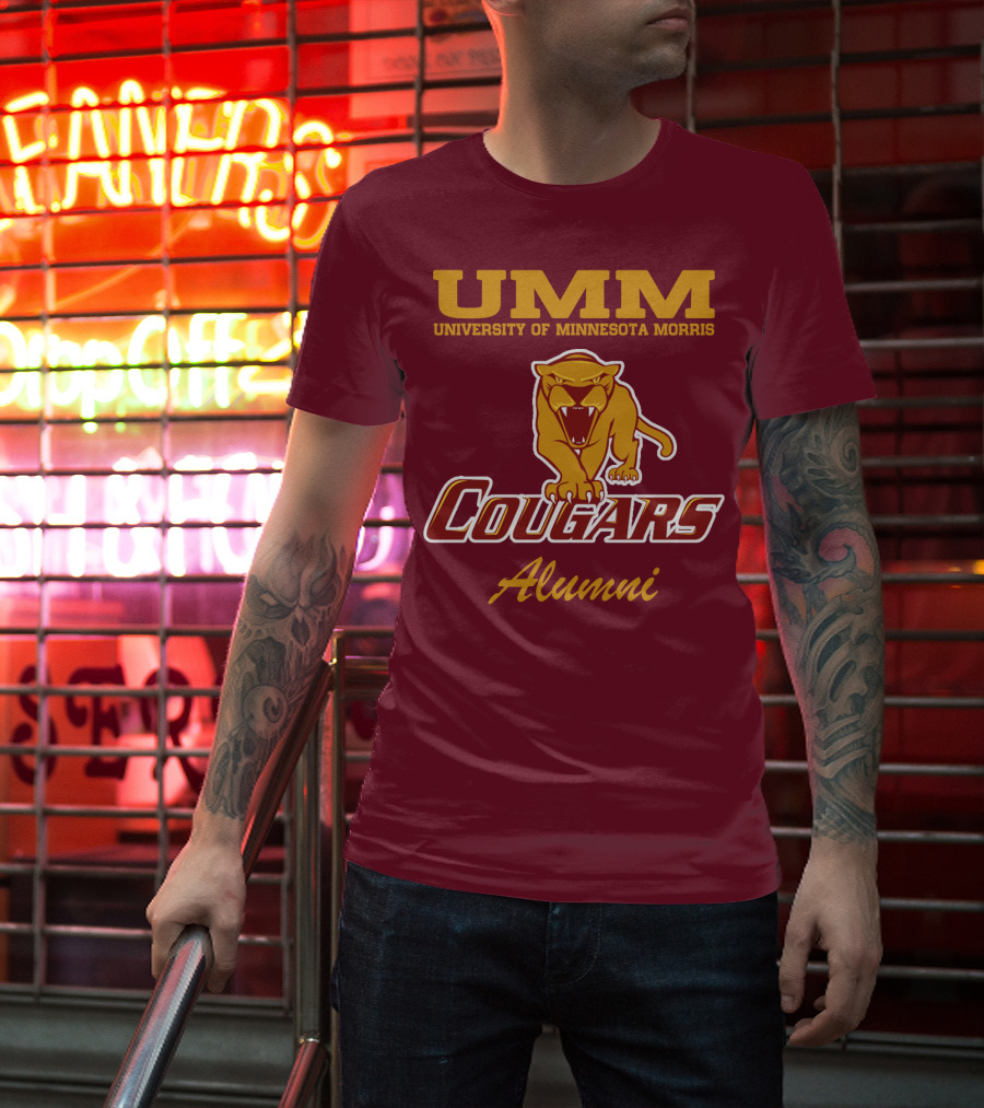 UMM University Of Minnesota Morris Cougars Alumni T-Shirt