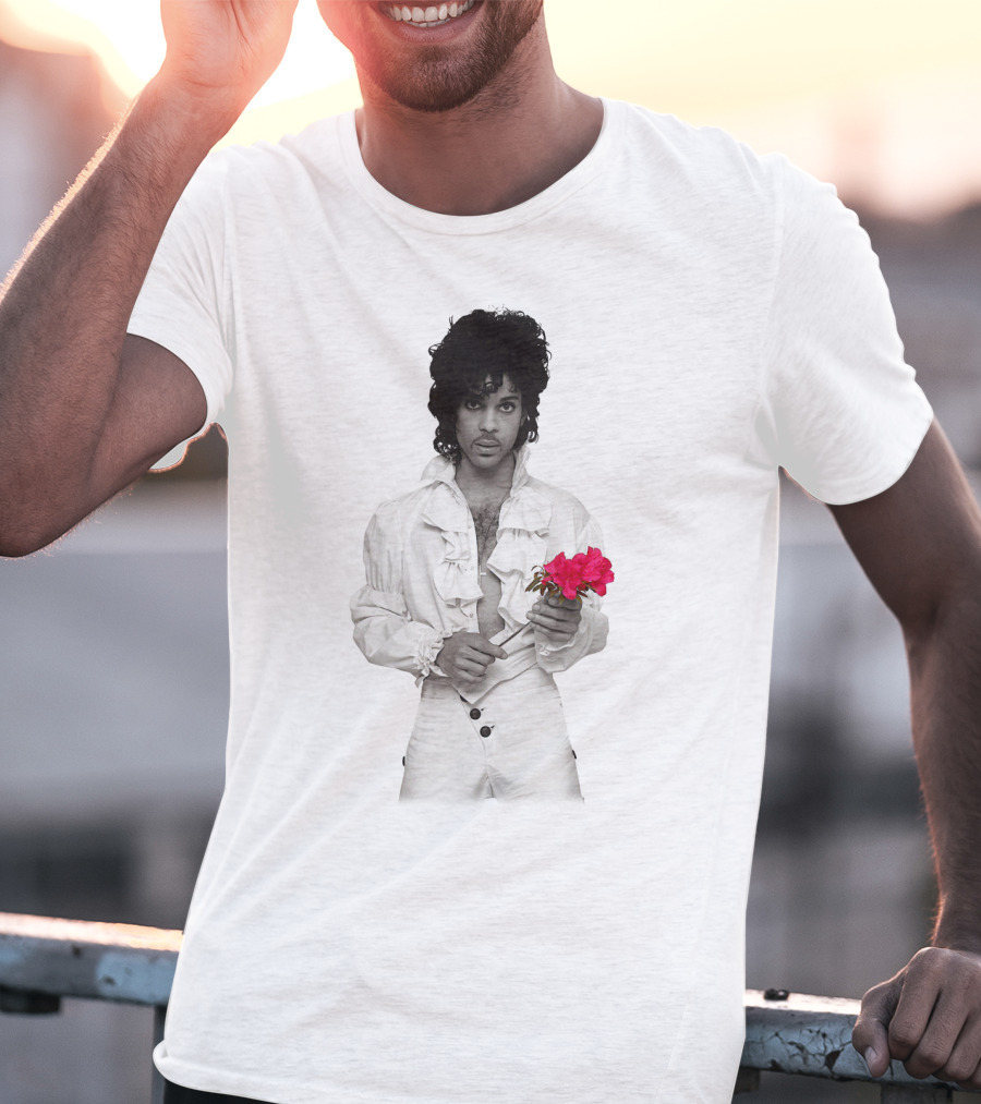 Pr 19 Vintage Style White Frilled Shirt Holding Pink Roses T-Shirt