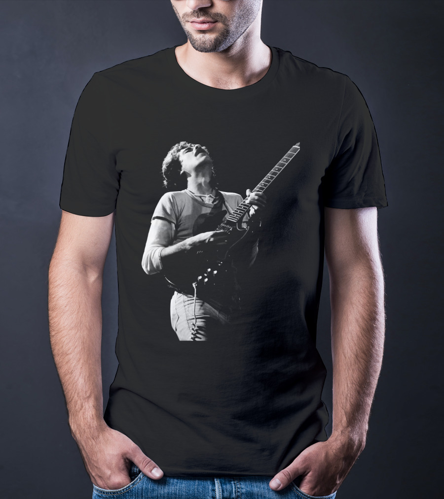 Stn Electric Guitarist In Concert Performance Black And White T-Shirt