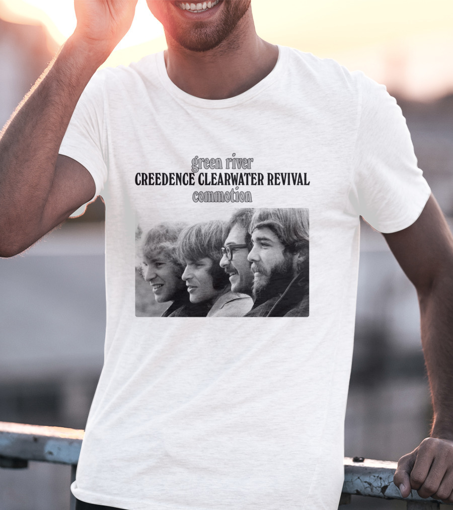 Creedence Clearwater Revival Green River Commotion Band Photo T-Shirt