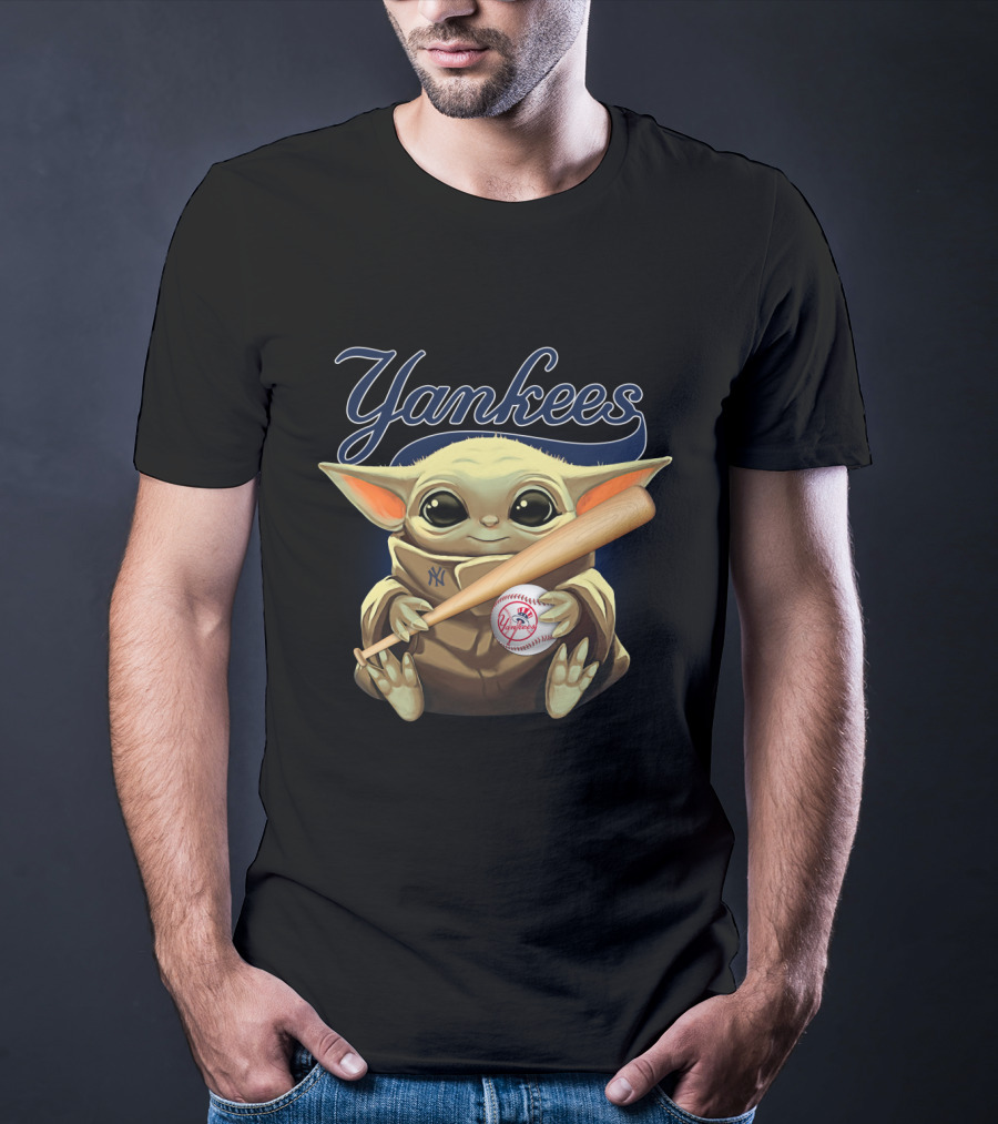 Yankees Baby Alien Holding Baseball Bat And Ball T-Shirt