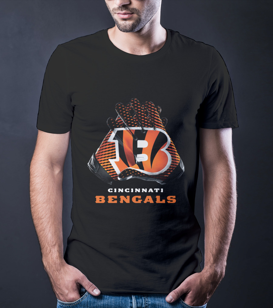 Cincinnati Bengals Nfl Team Gloves T-Shirt