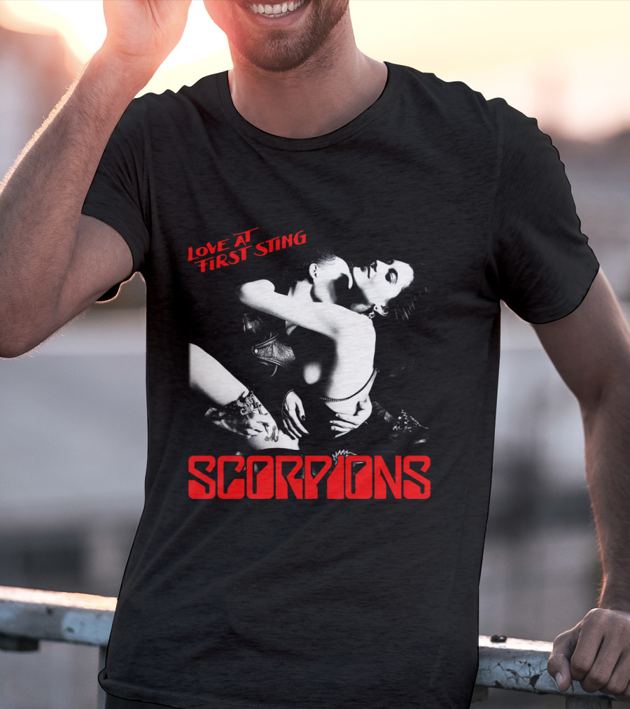Scorpions Love At First Sting Romantic Embrace T-Shirt