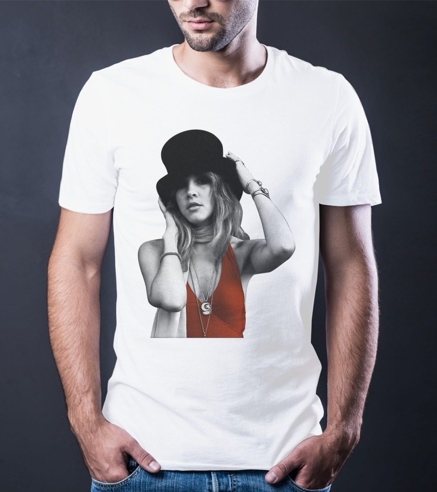 Vintage Style Woman With Hat And Jewelry T-Shirt