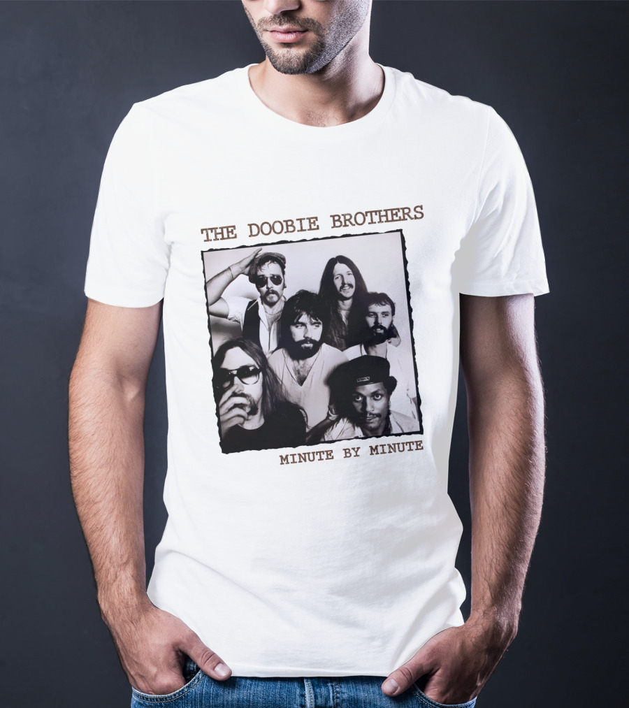 The Doobie Brothers Minute By Minute Band Photo T-Shirt