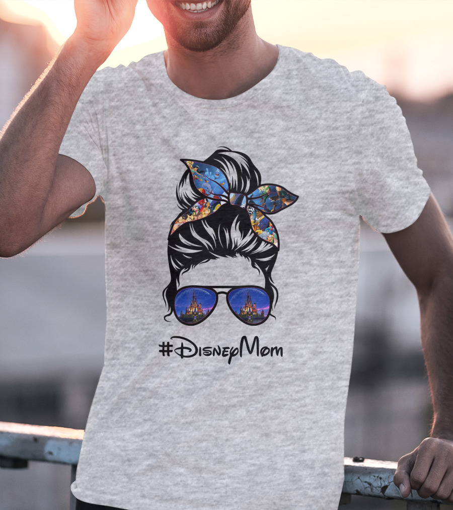 #Disneymom T-Shirt