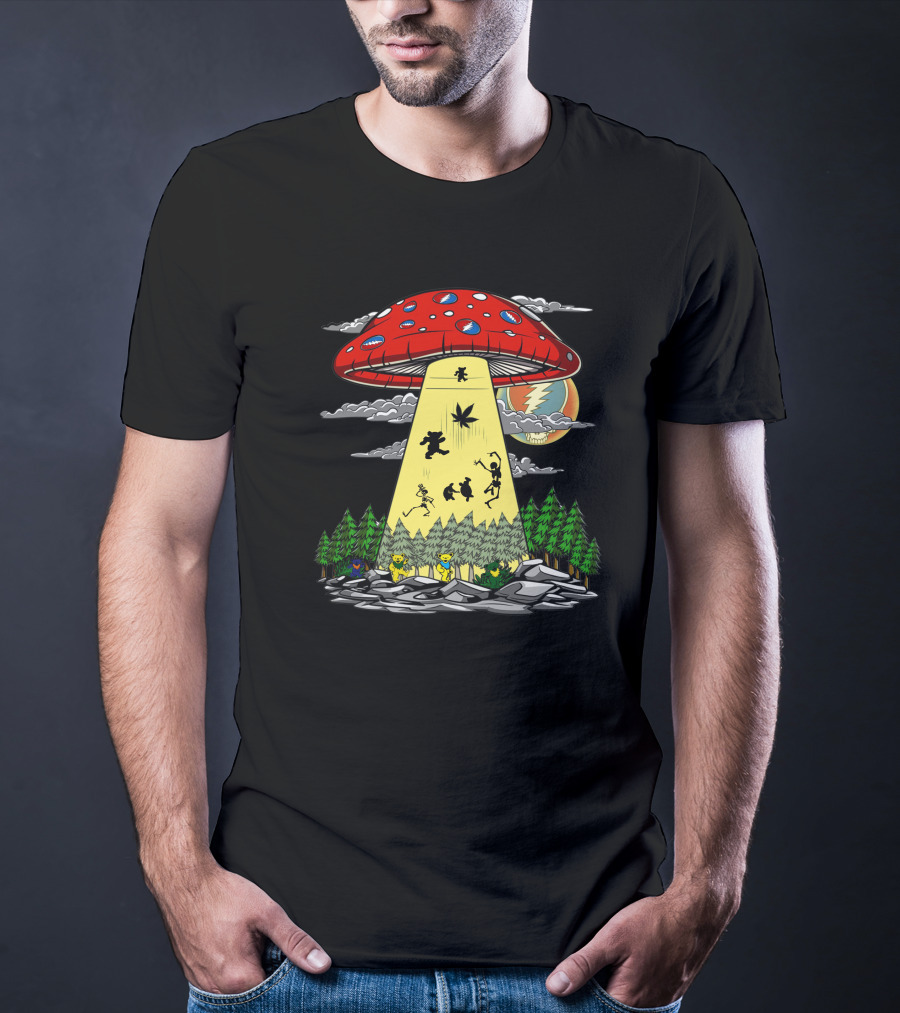 Grateful Dead Dancing Bears Under Psychedelic Mushroom Spaceship T-Shirt