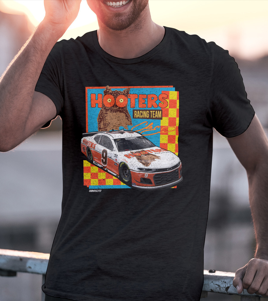 Hooters Racing Team NASCAR Car CE06 T-Shirt
