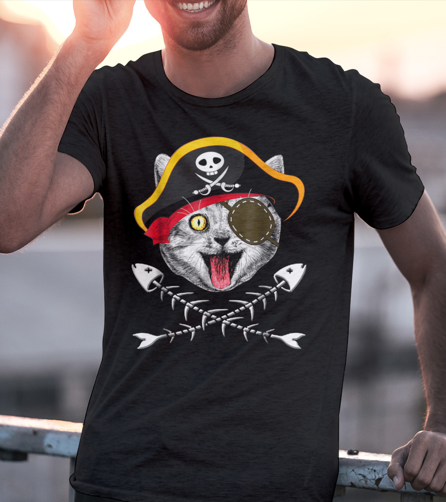 Cat Pirate Jolly Roger Flag Skull Crossbones Eyepatch Fishbones T-Shirt