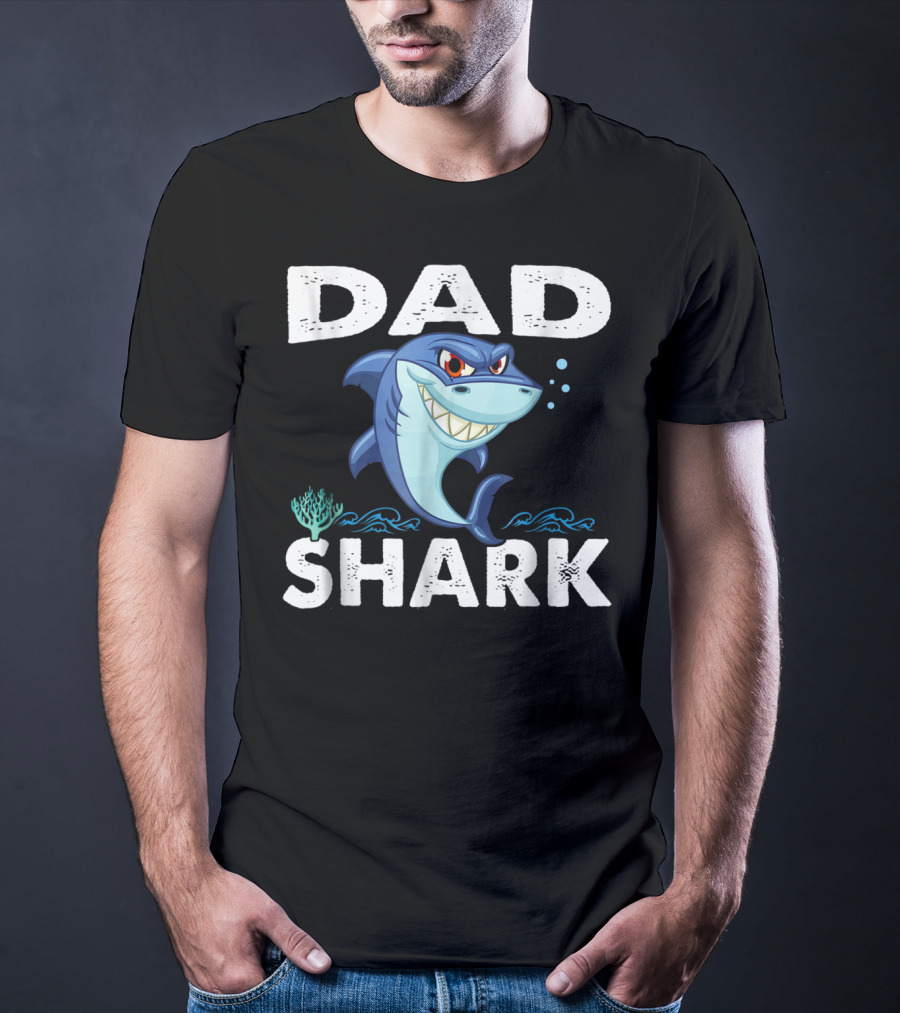 Dad Shark Awesome Funny Family Shark Fierce Cartoon T-Shirt