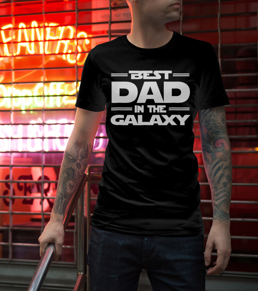 Best Dad In The Galaxy Funny SciFi 90s T-Shirt