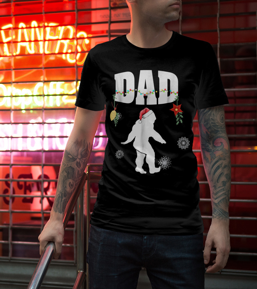 Dad Bigfoot Santa Christmas Family Matching T-Shirt