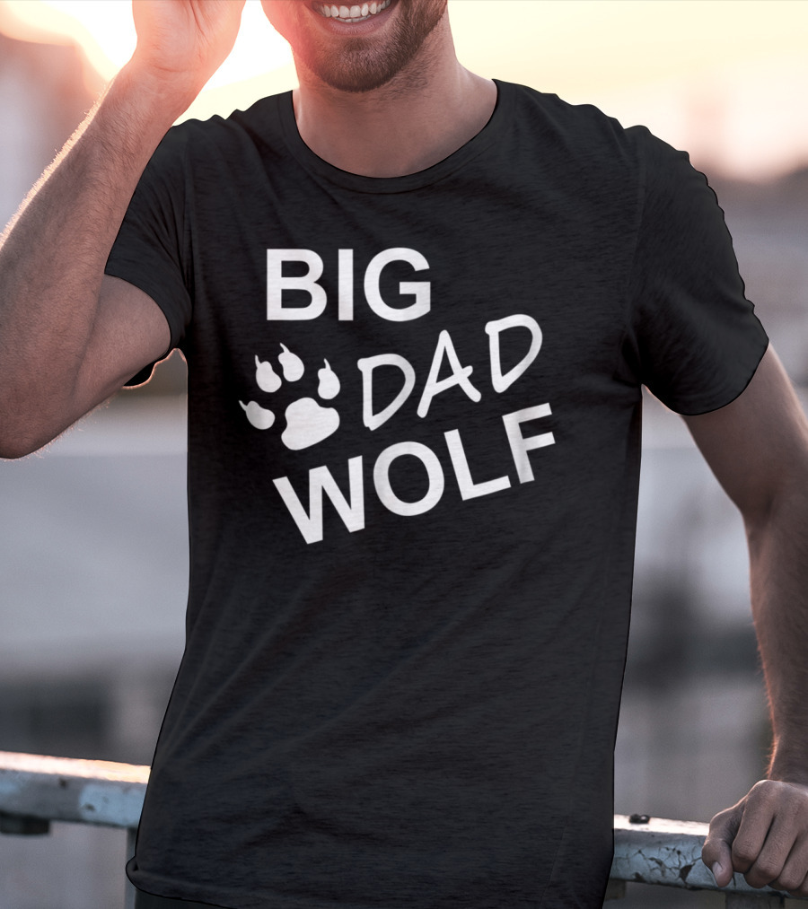 BIG DAD WOLF Paw Prints T-Shirt