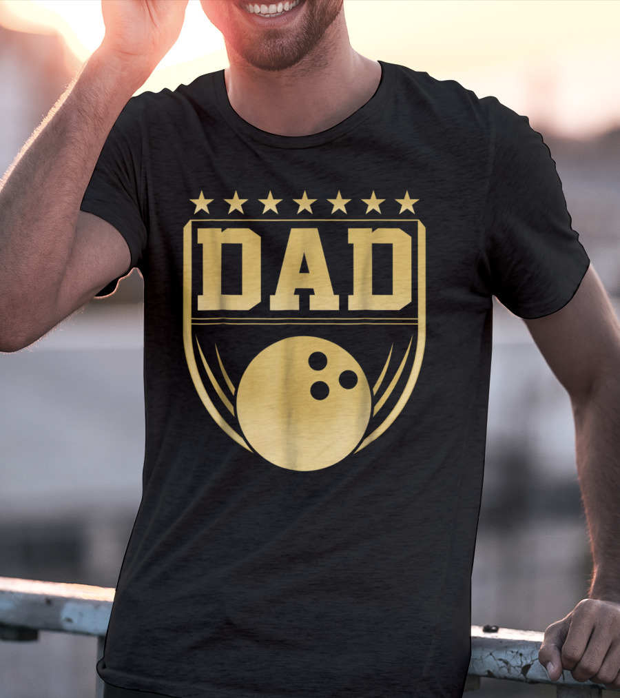 Dad Bowling Golden Shield Medal T-Shirt