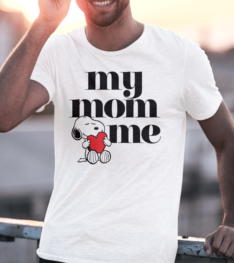 Peanuts Snoopy My Mom Loves Me Heart T-Shirt