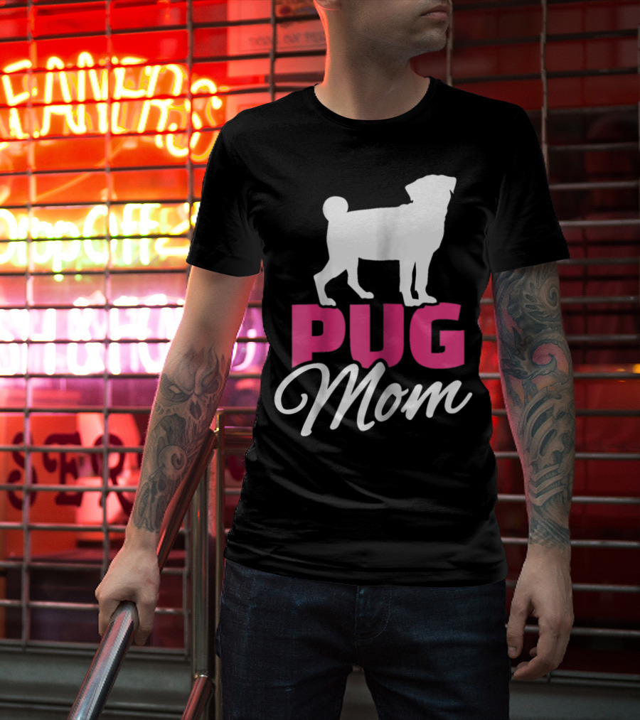 Pug Mom T-Shirt
