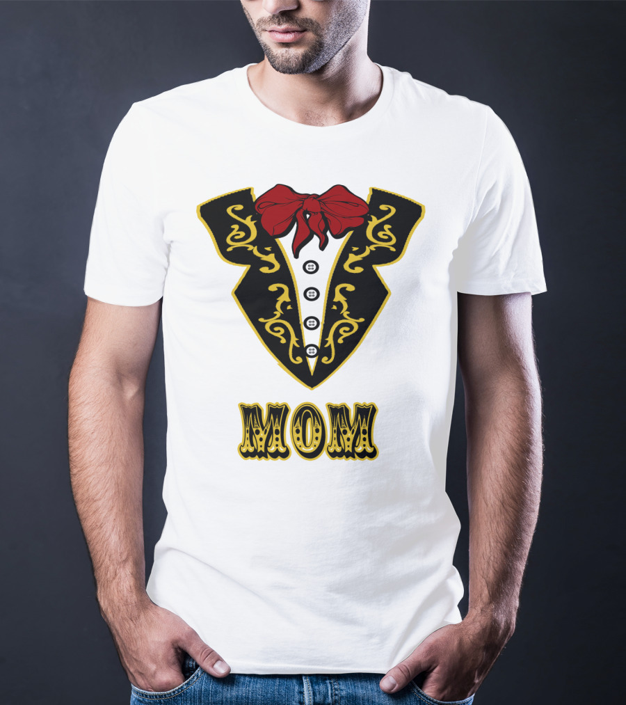 Mom Ringmaster Circus Birthday Party T-Shirt