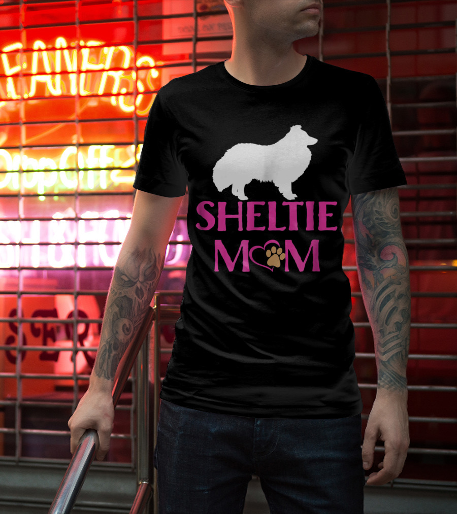 Sheltie Mom With Heart And Paw Prints T-Shirt