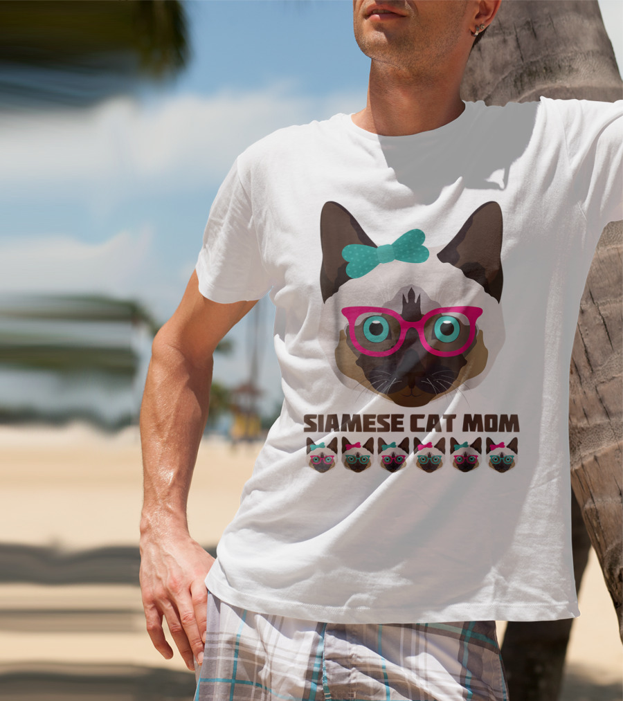 Siamese Cat Mom Cute Funny Cat Lover With Glasses And Bow T-Shirt