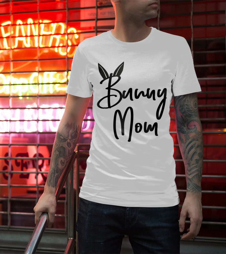 Bunny Mom Cute Bunny T-Shirt