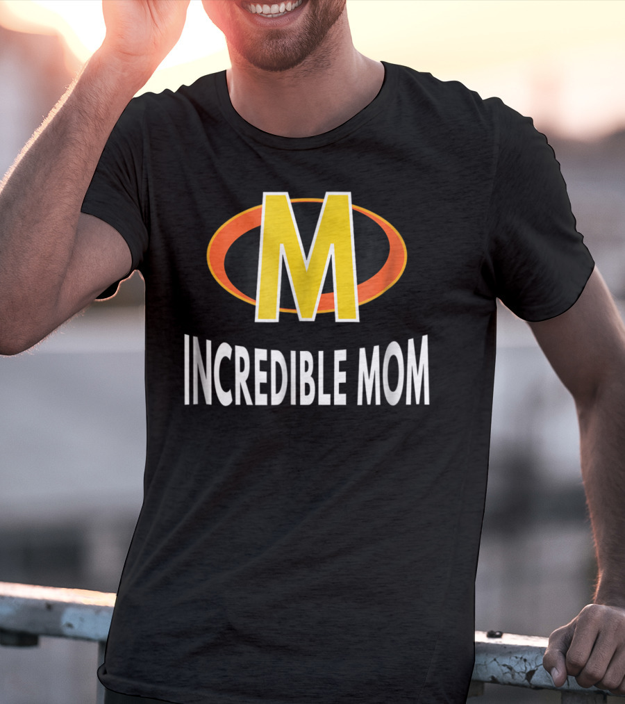 Incredible Mom Bold Text Superhero Icon M T-Shirt