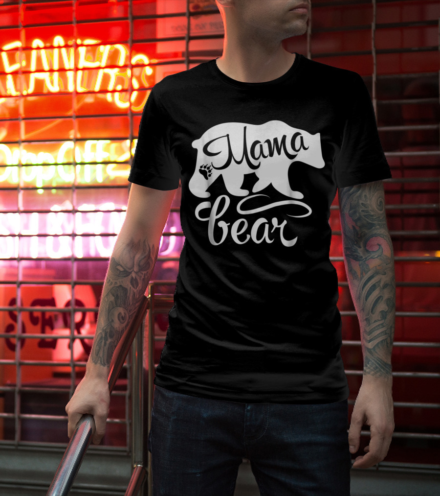 Mama Bear Big Strong Mom Power Superwoman Mommy Bear Silhouette With Paw Prints T-Shirt