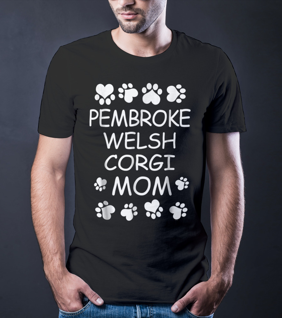 Pembroke Welsh Corgi Mom With Paw Prints And Hearts T-Shirt