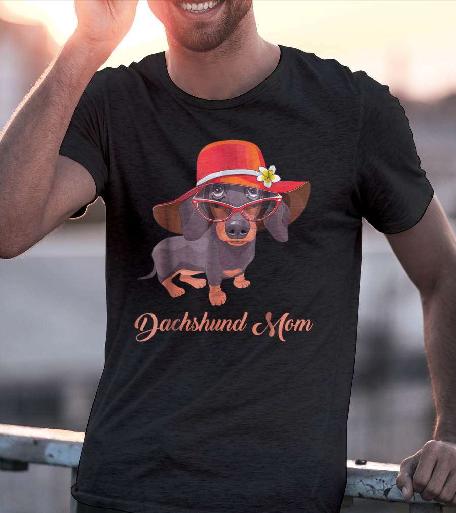 Dachshund Mom Mom Of Dachshund Dogs Pet Puppies With Red Hat And Glasses T-Shirt