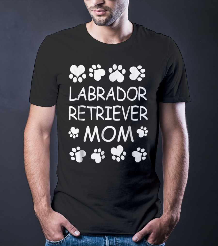 Labrador Retriever Mom Paw Print Heart T-Shirt