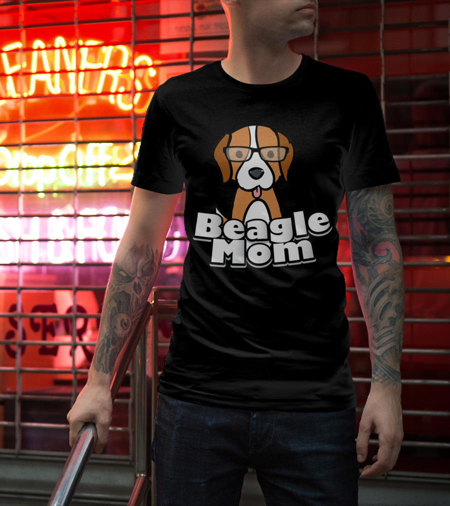 Beagle Mom Cute Dog With Glasses T-Shirt