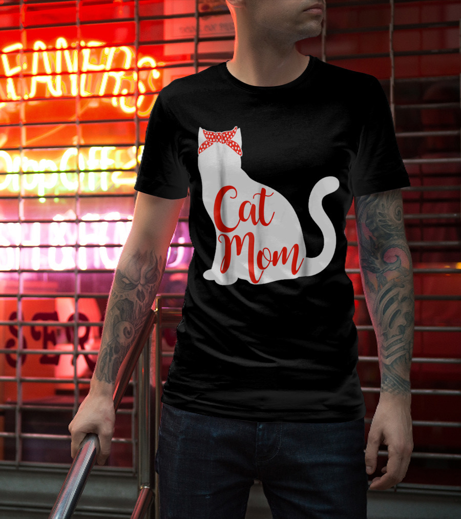 Cat Mom Cute Cat Owner Lover With Red Bow T-Shirt