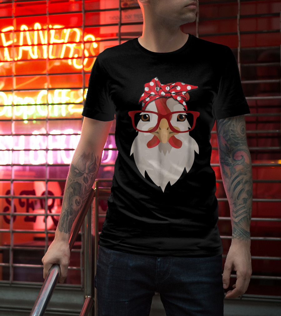 Chicken Mom Lady Farmer Thanksgiving Day Hen With Glasses And Polka Dot Bandana T-Shirt