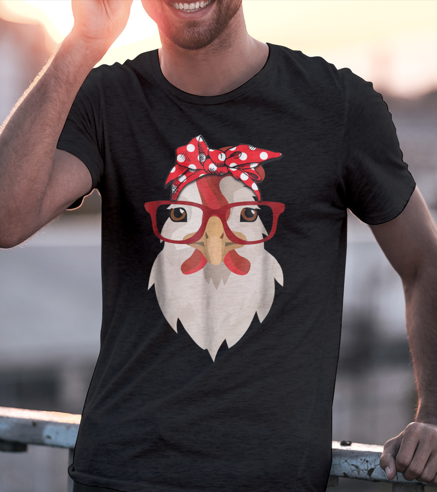 Chicken Mom Lady Farmer Thanksgiving Day Hen With Glasses And Polka Dot Bandana T-Shirt