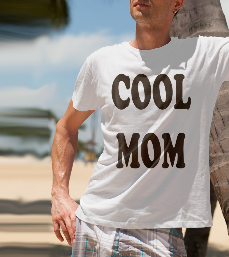 COOL MOM T-Shirt