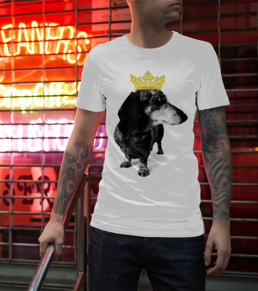Cute Dachshund Princess With Golden Crown T-Shirt