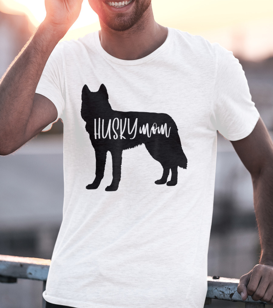 Husky Mom Cute Siberian Dog Mom T-Shirt