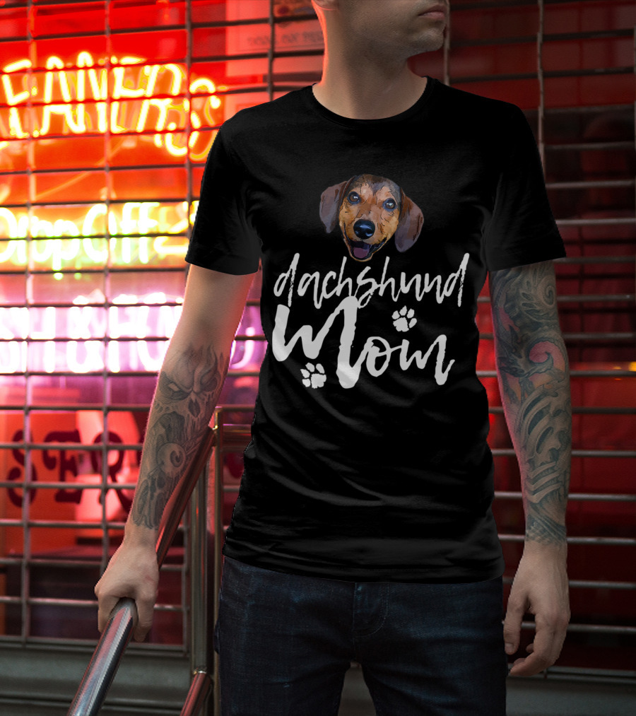Dachshund Mom Cute Dog Face Paw Prints T-Shirt