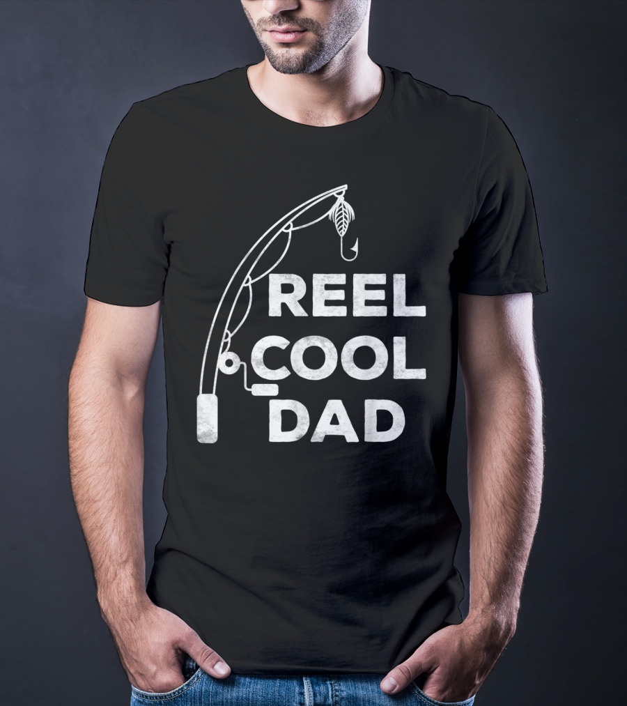 Reel Cool Dad Fishing Daddy Mens T-Shirt
