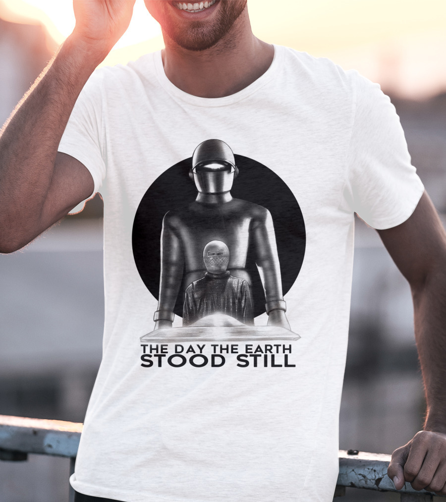 The Day The Earth Stood Still Classic Sci-Fi Robot And Alien T-Shirt