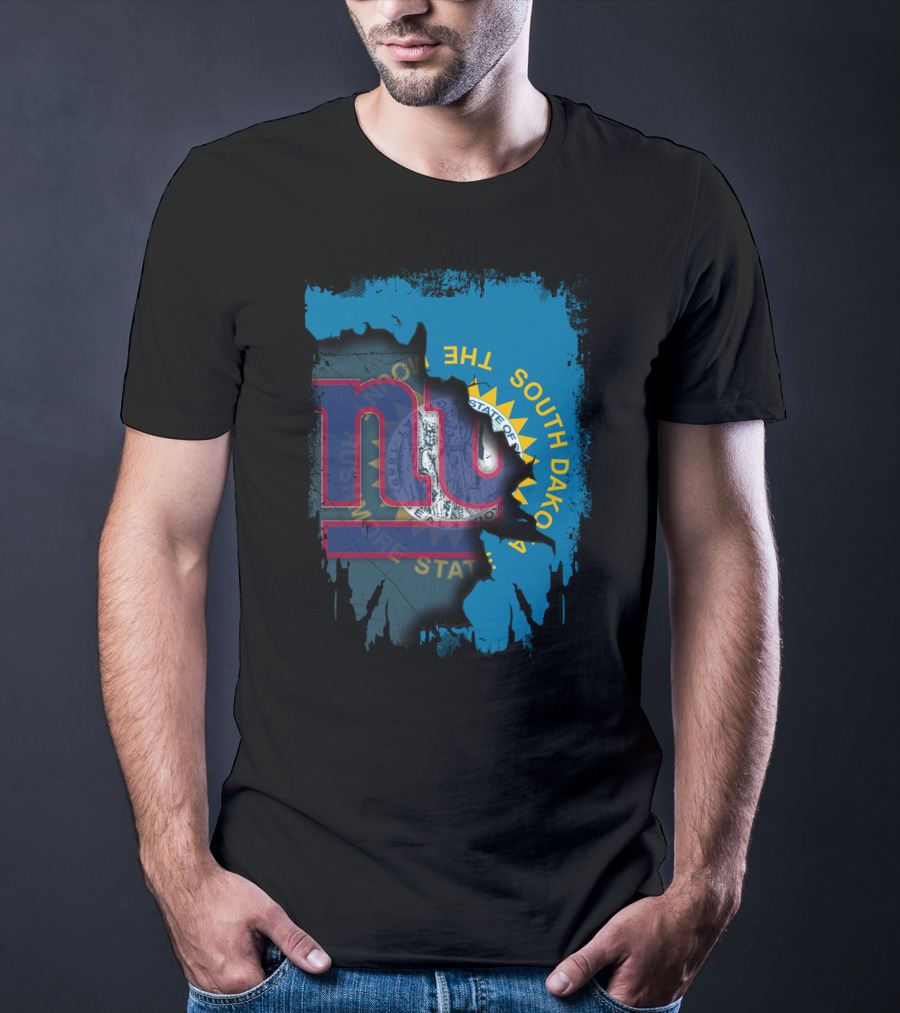 South Dakota State Map With Giants Logo Together T-Shirt