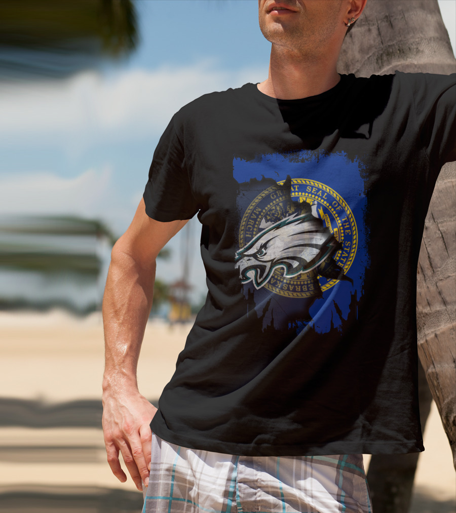 Great Seal Of Nebraska With Eagles Roaring T-Shirt