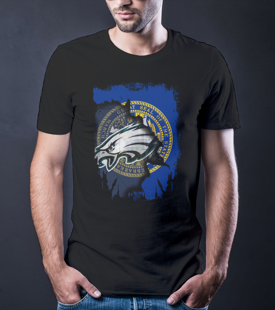 Great Seal Of Nebraska With Eagles Roaring T-Shirt
