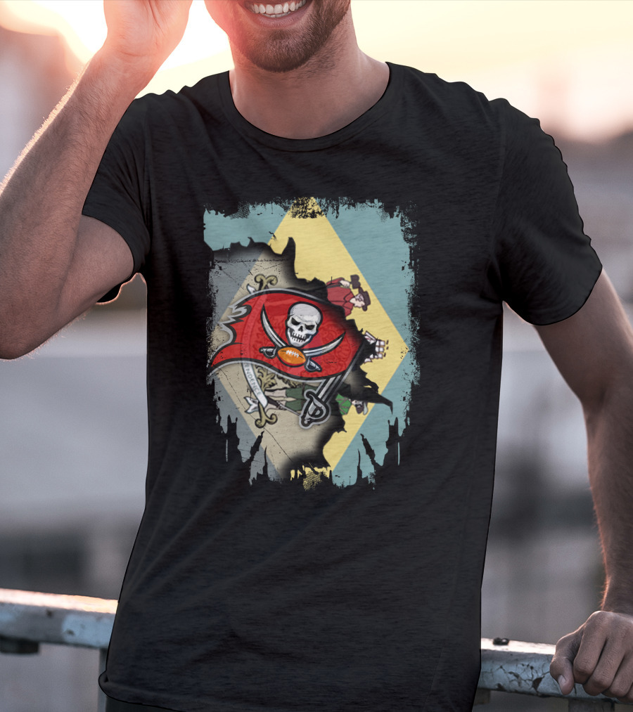 Delaware Together With Buccaneers Flag And Symbol Fusion T-Shirt