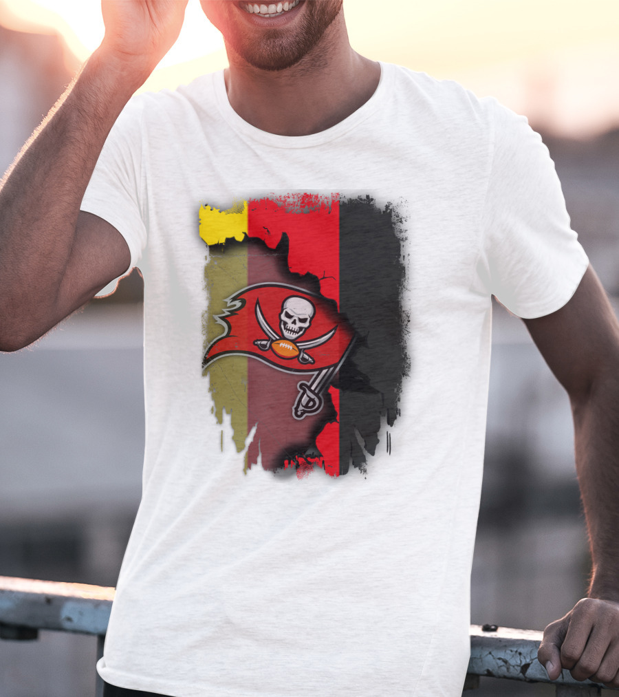 Germany Flag With Buccaneers Skull And Crossed Swords Emblem T-Shirt