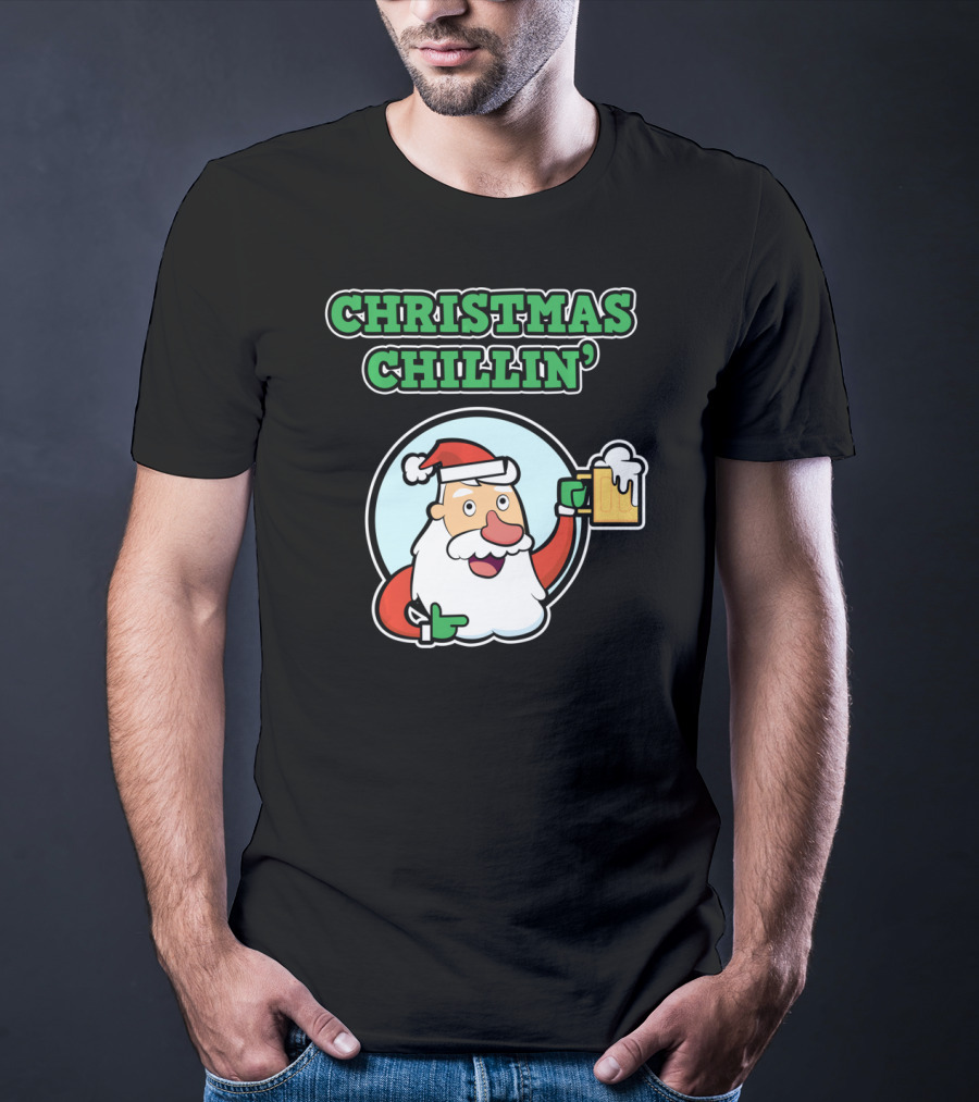 Christmas Chillin' Santa Holding Beer T-Shirt