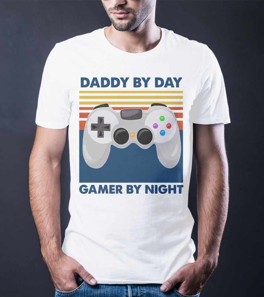 Daddy By Day Gamer By Night Retro Game Controller T-Shirt